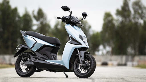 Explore Electric Scooters for Eco-Friendly Commuting